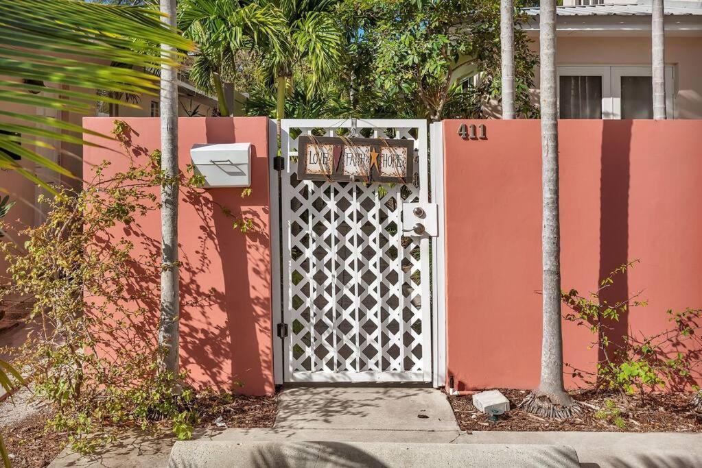 Charming Studio W Pool One Mile To Beach Pets Welcome Lake Worth Beach Exterior foto