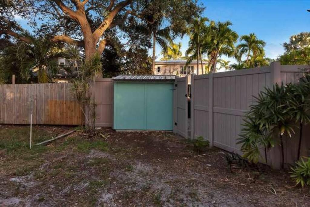 Charming Studio W Pool One Mile To Beach Pets Welcome Lake Worth Beach Exterior foto